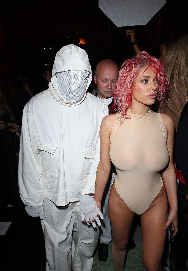 Вест и Ченсори в июне на показе мужской коллекции Prototypes Весна/Лето 2025.