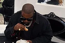 Канье Уэст не приемлет вольности в том, что его жена Бьянка Цензори делает со своим телом