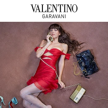 Дакота Джонсон — новое лицо Valentino Алессандро Микеле