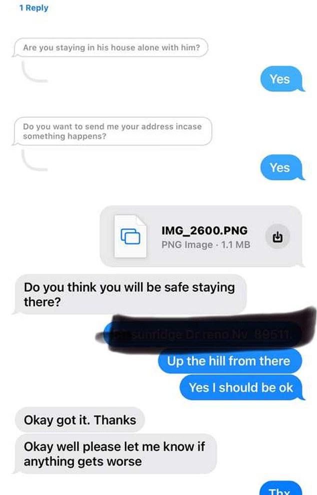 Коллега, беспокоясь за её безопасность, просила поделиться геолокацией «на случай чего». Чжоу заверила, что «в безопасности» и «в порядке».