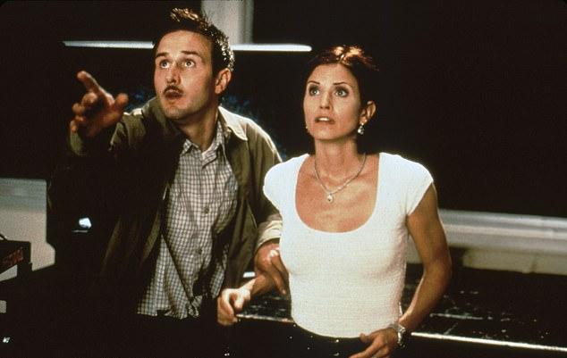 Кортни и Дэвид познакомились на съемках "Крика" (1996) и поженились в 1999-м. На фото они вместе в фильме "Крик 2" (1997).