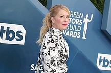 Кристина Эпплгейт назвала «отвратительным» обращение с командой в кроссовер-эпизодах «Настоящих домохозяек Солт-Лейк-Сити» и «Под палубой»