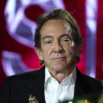 Майлза Теллера сочли неузнаваемым после преображения для байопика о Майкле Джексоне