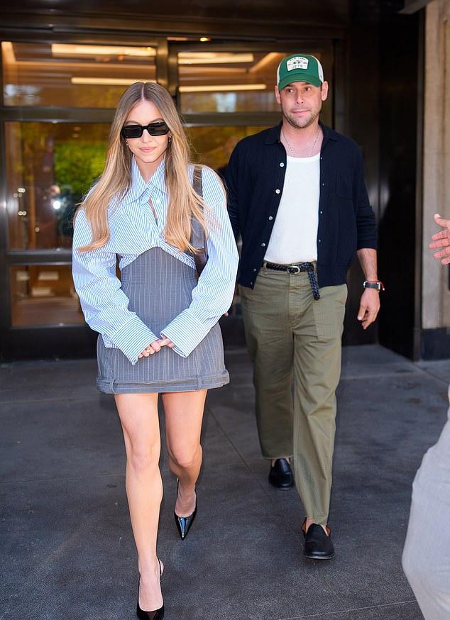 Под пристальным взором из-за романов, включая слухи о связи со Скутером Брауном (42), она рассказала, как справляется. Фото месячной давности.