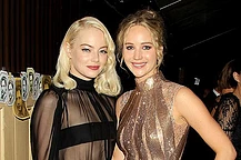 Дженнифер Лоуренс в элегантном черном образе представила свой новый фильм в Нью-Йорке