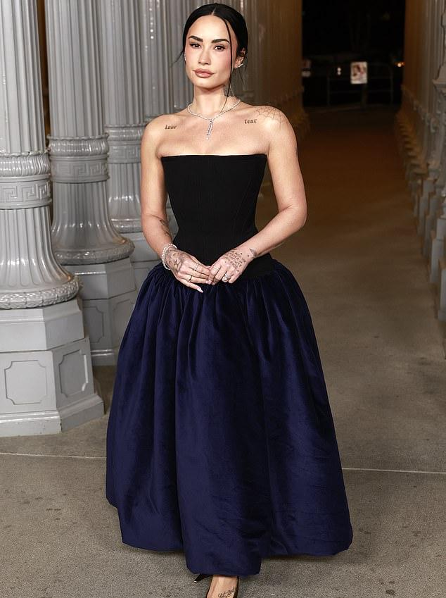 Хотя Хилари не наставляла Деми и Селену как протеже, она давала общие советы молодежи. На фото — Деми, снятая на прошлой неделе.