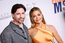 Дениз Ричардс получила постоянный судебный запрет против своего бывшего мужа Аарона Файперса на фоне их скандального развода