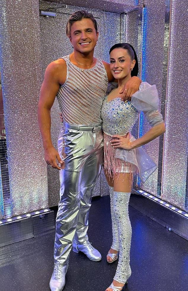29-летняя Эмбер Дэвис из Strictly Come Dancing заявила, что игнорирует сильное негодование из-за ее танцевального прошлого.