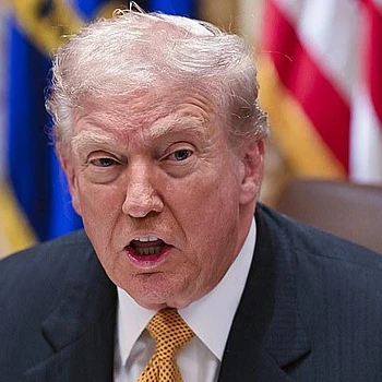 Оливия Родриго резко осудила администрацию Трампа за использование ее песни «All-American B» в видеоролике Instagram, призывающем нелегальных иммигрантов к добровольной депортации