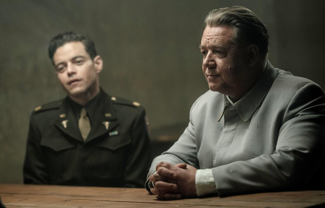 Рами Малек и Рассел Кроу в фильме «Нюрнберг».