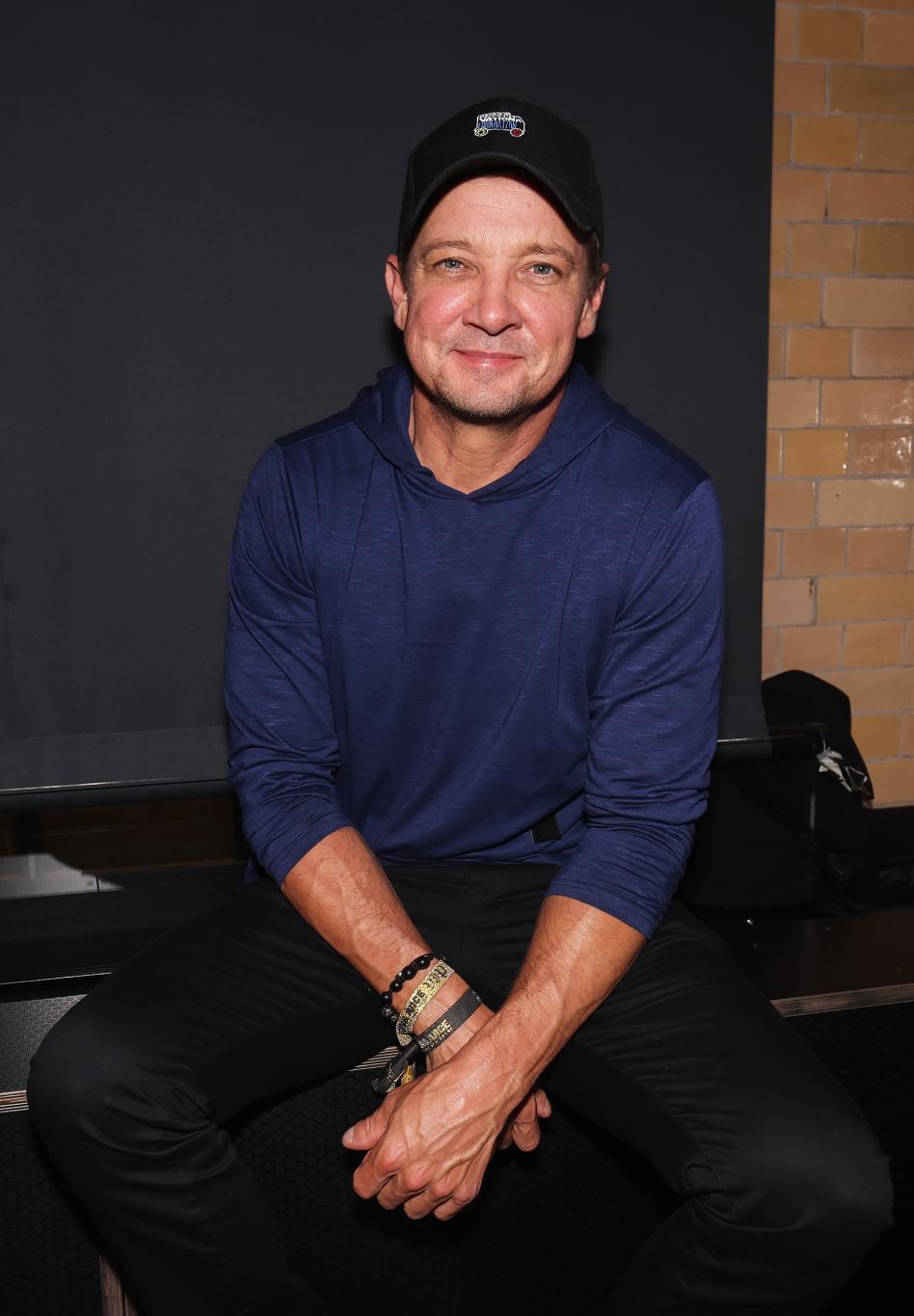 Джереми Реннер на британской премьере.