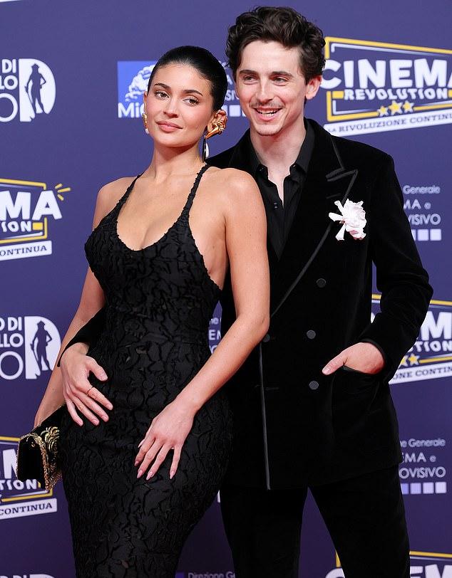 Шаламе рассказал Vogue о помолвке Зендаи, браке Ани, и своем возможном отцовстве. Пара была замечена в мае в Риме.