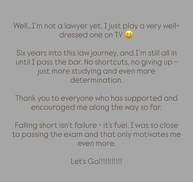 Телеведущая, сдавшая экзамен в июле, в субботу сообщила в Instagram, что провалила его, но не намерена сдаваться.