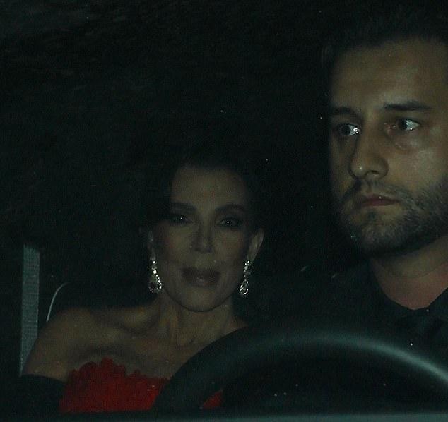 Меган Маркл и Принц Гарри среди мировых знаменитостей на 70-летии Крис Дженнер в стиле Джеймса Бонда