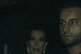 Меган Маркл и Принц Гарри среди мировых знаменитостей на 70-летии Крис Дженнер в стиле Джеймса Бонда