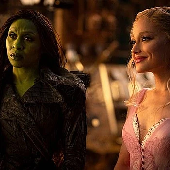 Ариана Гранде, как сообщается, забронировала шесть номеров люкс в лондонском отеле по ошеломляющей цене в 5000 фунтов стерлингов за ночь в рамках британского пресс-тура по продвижению своего нового фильма «Злая: Навсегда»