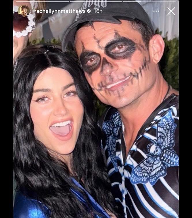 Рэйчел Линн Мэттьюз предстала в образе астронавта и мужчины с черепным гримом.