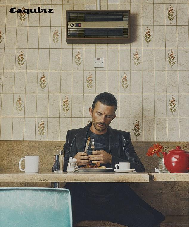 Обсуждая мотивацию использовать свою славу на благо общества, он признался, что как гей испытывал "стыд", назвав это частью человеческого опыта.