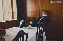 Джонатан Бейли рассказал о мотивирующей силе стыда и своем желании помогать ЛГБТКИА+ сообществу