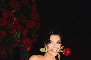 Крис Дженнер в образе идеальной девушки Бонда на вечеринке в стиле 007