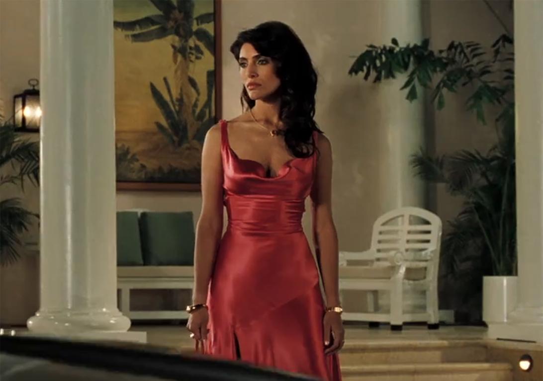 Кайли и Кендалл Дженнер воплотили образы девушек Бонда