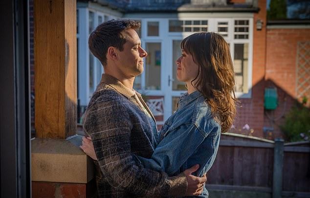 Сериал «Киноклуб» принес Эйми Лу Вуд не только еще один хит в ее фильмографии, но и новую любовь