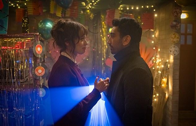 Film Club: Эви и её лучший друг Ноа создают киноклуб, где их невысказанные чувства крепнут.