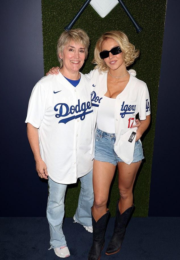 Вопреки её заявлениям о том, что Кристи «заслуживала лучшего», спортсменка активно поддерживала Сидни во время промо-акций.