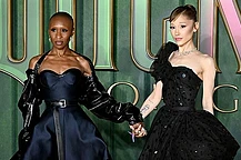 Ариана Гранде и Итан Слейтер по-прежнему вместе