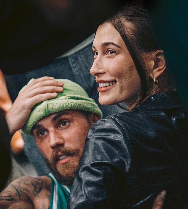 Евангельская христианка Бибер, ныне прихожанка внеконфессиональной церкви вместе с мужем, отмечает, что материнство укрепило её духовность.