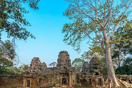 В нашей регулярной рубрике известные личности вновь посещают излюбленные места отдыха своей юности. На этой неделе писатель-путешественник и историк возвращается в Ангкор-Ват