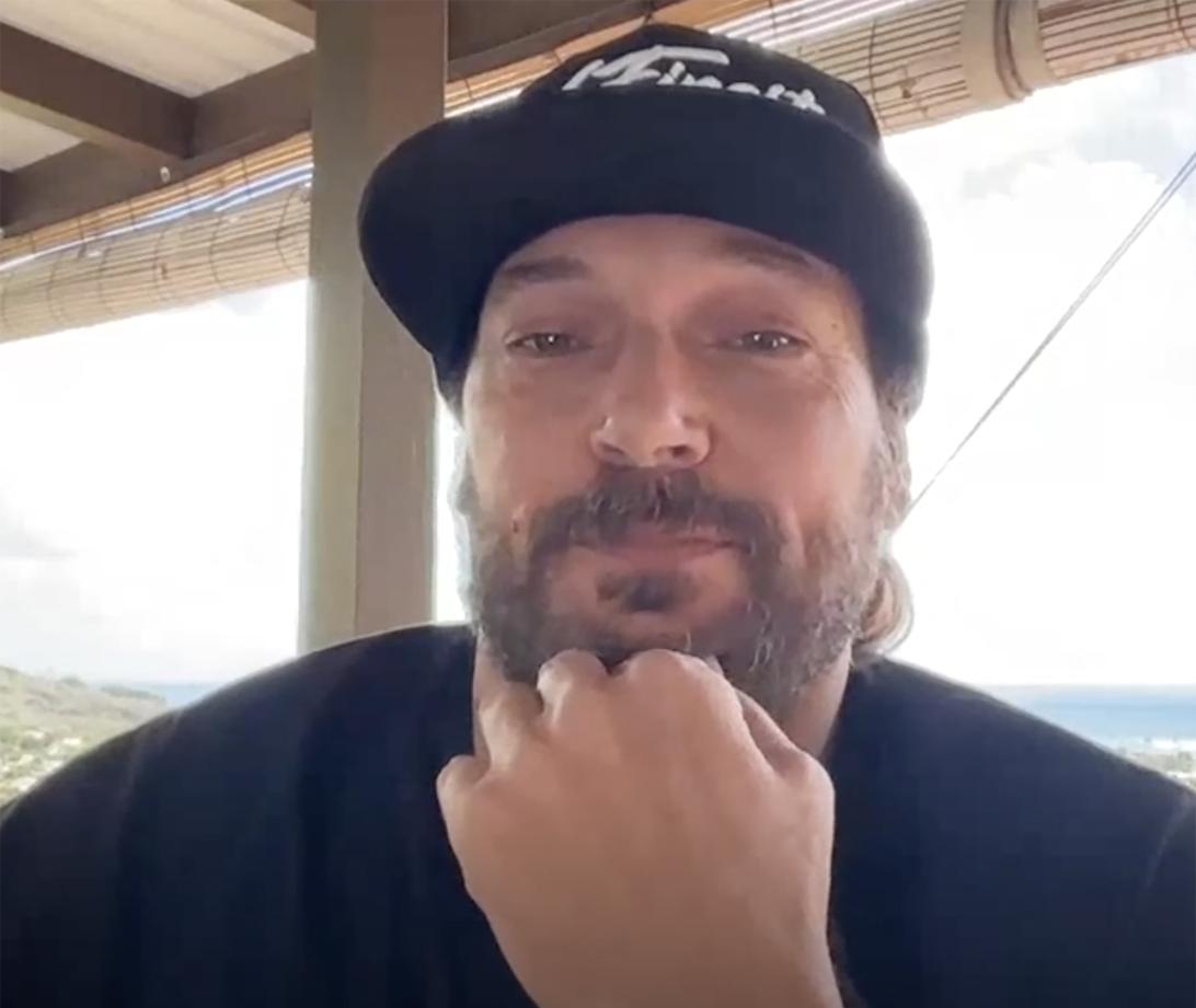 Кевин Федерлайн в эфире Talk Shop Live.