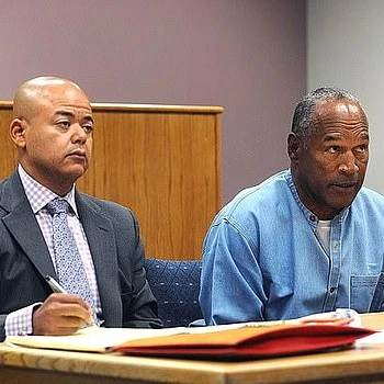 Библия О. Джей Симпсона от Роберта Кардашьяна продана на аукционе за баснословную сумму