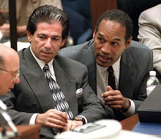 На "Кардашьянах" Ким призналась: она тайно предложила $15 000 за реликвию Симпсона, но ее письмо утекло, и душеприказчик отказал.