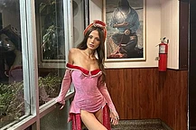 Лили Шин выглядела вылитой копией своей знаменитой матери на недавно опубликованных модельных снимках