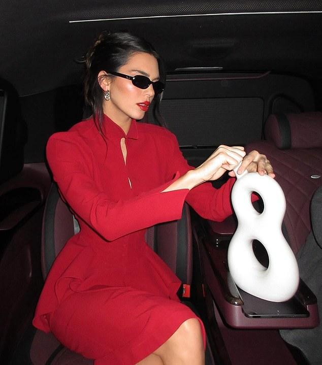 Учитывая успех бренда 818 Tequila и блестящую модельную карьеру, неудивительно, что Кендалл пробует себя в новой индустрии.