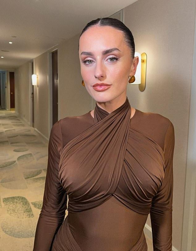 Звезда Strictly Эмбер Дэвис наконец-то прояснила свои особые отношения с профессиональным партнером Никитой Кузьминым.