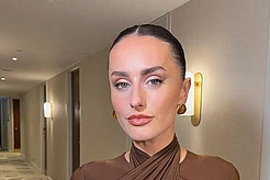 Эмбер Дэвис из Strictly наконец-то прояснила характер своих близких отношений с профессиональным танцором Никитой Кузьминым