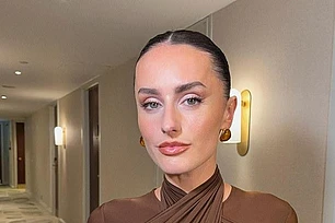 Эмбер Дэвис из Strictly наконец-то прояснила характер своих близких отношений с профессиональным танцором Никитой Кузьминым