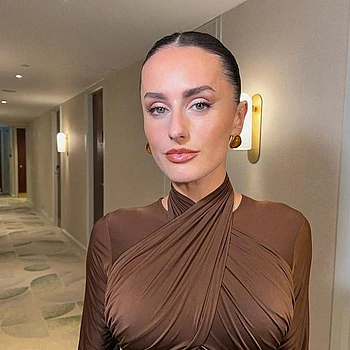 Эмбер Дэвис из Strictly наконец-то прояснила характер своих близких отношений с профессиональным танцором Никитой Кузьминым