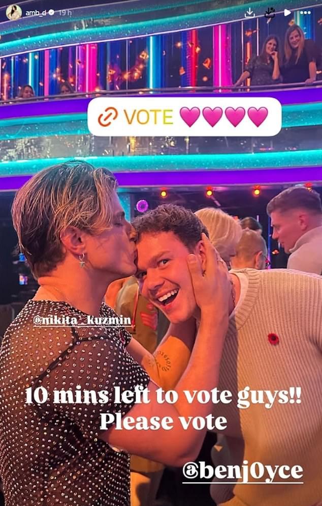 Это произошло после того, как Никита высмеял слухи о своей химии с Эмбер, поцеловав её парня Бена в лоб.