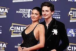 Тимоти Шаламе невозмутим и весь в улыбках после разрыва с Кайли Дженнер