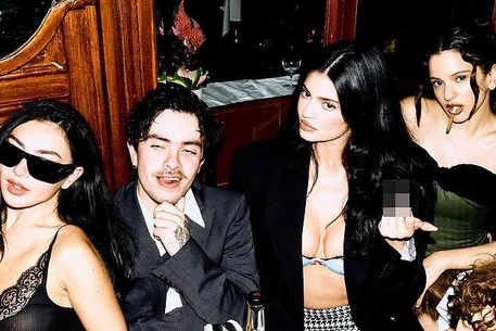 Кайли Дженнер пытается отвлечься от расставания с Тимоти Шаламе