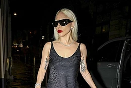 Леди Гага выглядела непринужденно стильно на романтическом ужине со своим женихом Майклом Полански в субботу вечером