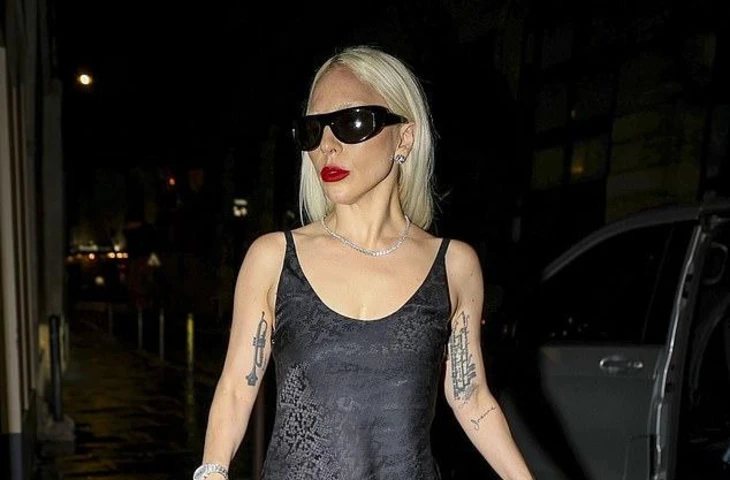 Леди Гага выглядела непринужденно стильно на романтическом ужине со своим женихом Майклом Полански в субботу вечером