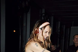 Mel C отметила 100-летие технологического гиганта Bang & Olufsen на звездной вечеринке в Копенгагене