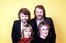ABBA: Воссоединение Бенни Андерссона и Бьорна Ульвеуса на премьере мюзикла «Шахматы» на Бродвее