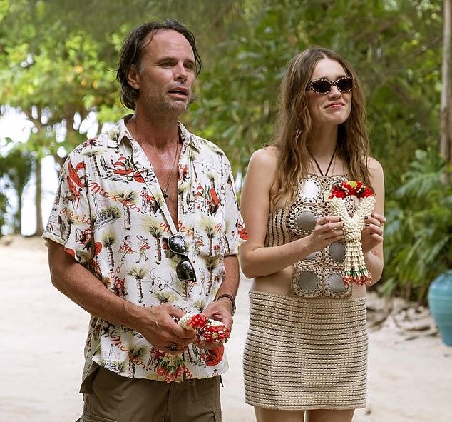 Его роль в комедийной драме сделала его звездой, породив всплеск интереса публики и фанатов, а также слухи о романе с партнершей по экрану, Эйми Лу Вуд.