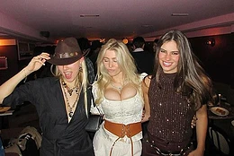 Бурный роман Джереми Рейнберда с актрисой Шэрон Хорган вдохновил ее на создание хитовой комедии Channel 4 «Катастрофа» о хаосе современных отношений