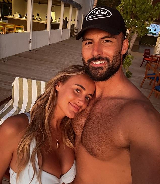 Источник Daily Mail сообщил: Милли, пережив недели горя после расставания, теперь чувствует себя отлично, уверена в себе и полна сил.